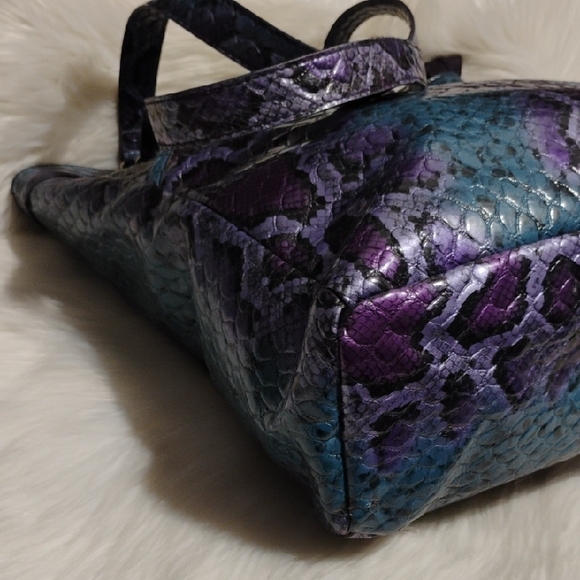 SALE! Beautiful Kathy Van Zeeland Purple 💜 Blue Faux Snakeskin Print Vint Tote - Picture 7 of 15